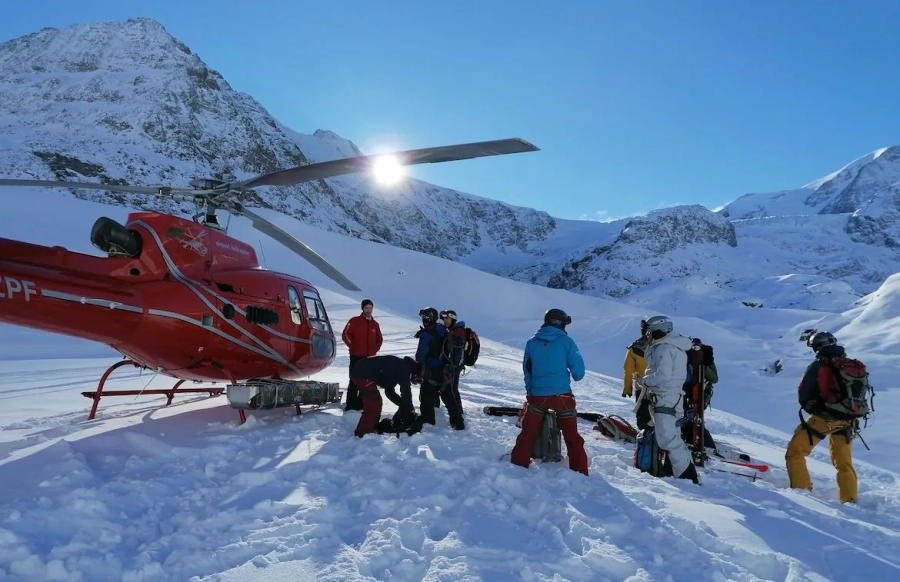Heli Skiing Adventure - Gallery 2